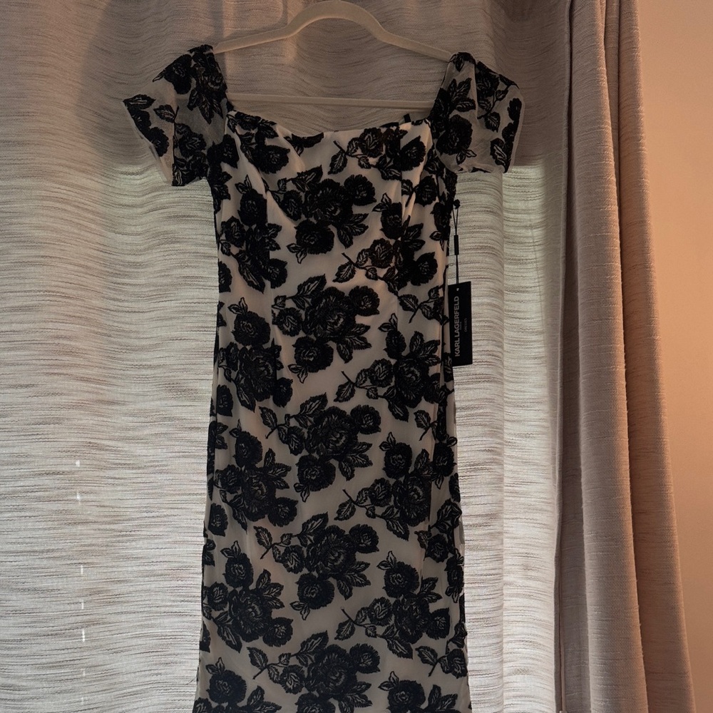 Chic Black Floral Mini Dress